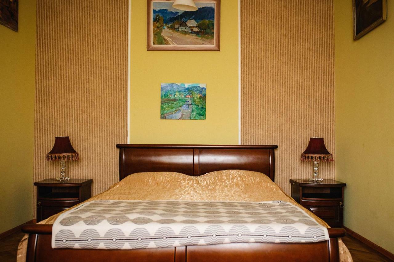 Historical Center Apartment Uzhhorod Exterior photo