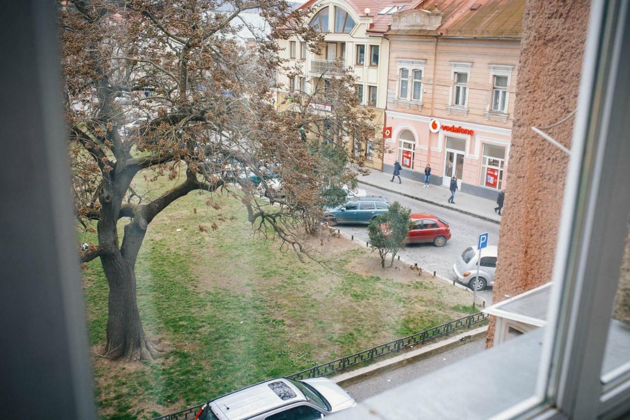 Historical Center Apartment Uzhhorod Exterior photo